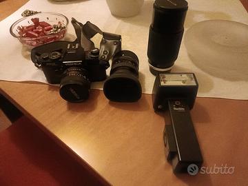 macchina fotografica yashica 