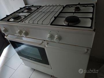 Cucina 4 fuochi con forno