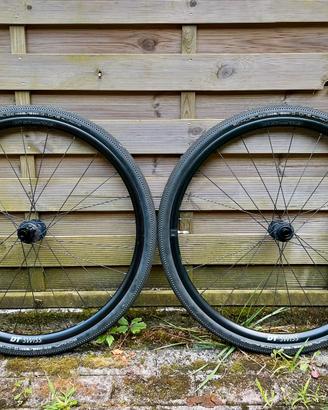 DT Swiss Endurance LN 27,5” + copertoni Schwalbe