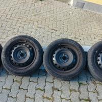 Cerchi in ferro da 15" mozzo 4x100 + gomme estive