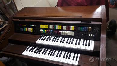 Organo elettronico lowrey