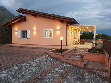 Villa indipendente vista mare