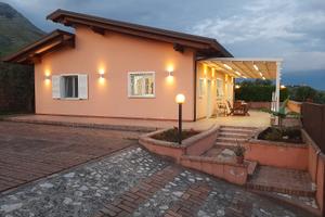Villa indipendente vista mare