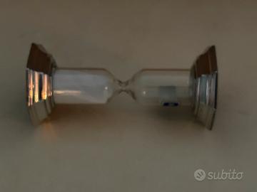 clessidra in vetro e argento.