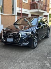 Q7 S line 50 TDI 286 CV 7 posti 30/09/24-GARANTITA