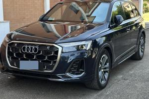Q7 S line 50 TDI 286 CV 7 posti 30/09/24-GARANTITA