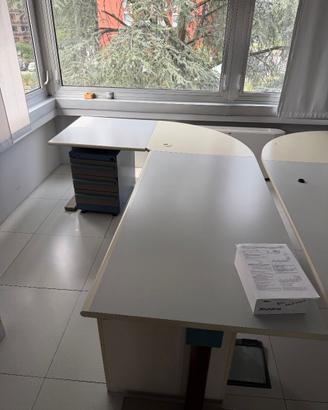 Scrivania a L come nuova