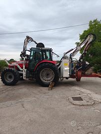 Trattore macchina operatrice Massey Ferguson