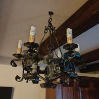 Lampadario in ferro battuto 
