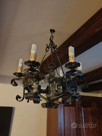 Lampadario in ferro battuto 