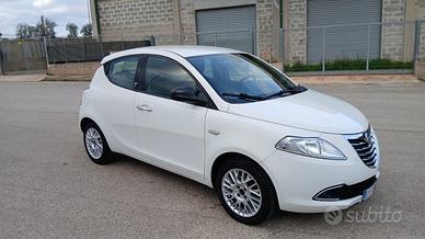Lancia Ypsilon 1.2 69 CV 5 porte Elefantino