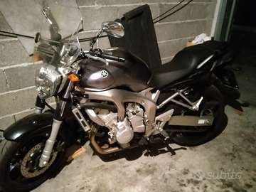 Moto Yamaha fz6 s2