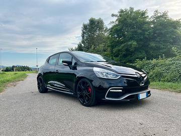 Renault clio 4 rs 1.6 edc 200cv