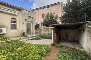 CASA INDIPENDENTE CON GIARDINO PRIVATO A SILIGO