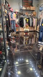 Attività di abbigliamento e accessori donna
