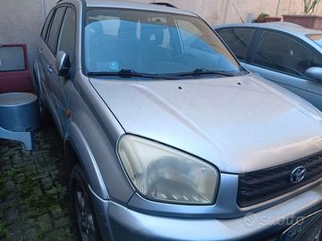 Auto RAV4