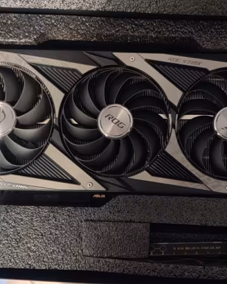 Asus Rog Strix GeForce RTX 3080 OC 12Gb - Perfetta