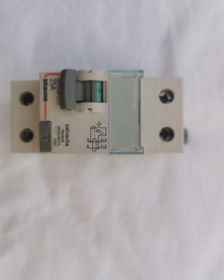 magnetotermico differenziale bticino C25 