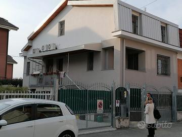 casa semi-indipendente