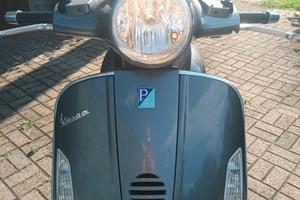Piaggio Vespa GT 200 L