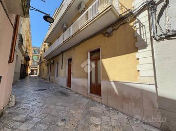 3 LOCALI A BRINDISI