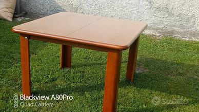 Tavolo in legno