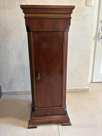 Mobiletto in legno massello