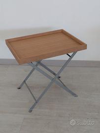 Tavolino con "vassoio"