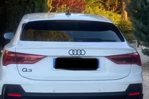 Audi Q3 SPB S-line identity black s tronic