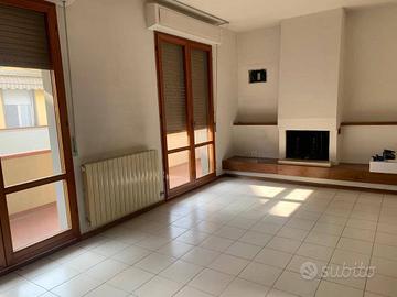 Appartamento di 110 m² con 4 locali a Massa