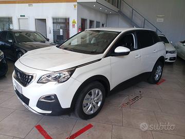 PEUGEOT 3008 BlueHDi 130 S&S EAT8 Business