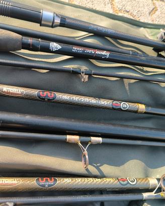 canne da carpfishing con mulinelli sacca e guadino