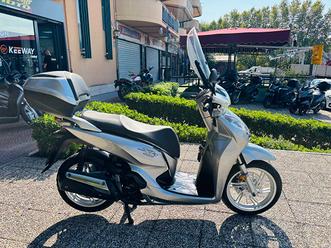 Sh 300 Vendita in Moto e scooter a Roma