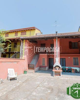 CASA INDIPENDENTE CON CORTILE PRIVATO E MAGAZZINO