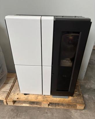 TERMOSTUFA A PELLET