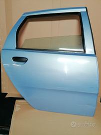 pezzi fiat punto 5 porte 