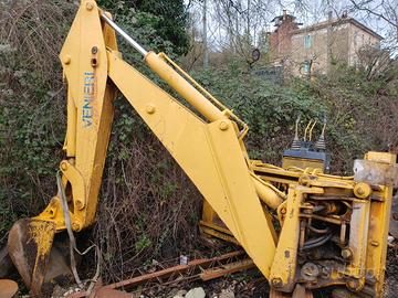 Braccio retroescavatore