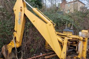 Braccio retroescavatore