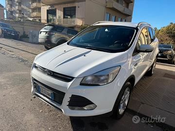 Ford Kuga 2.0 TDCI 120 CV S&S 2WD Titanium