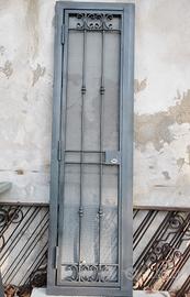 grate con zanzariera per finestra