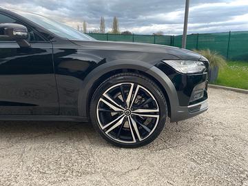 Volvo V90 CC 2.0 B4 GARANZIA VOLVO SELEKT 11-26
