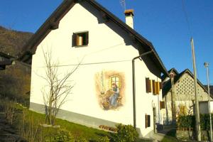 CASA INDIPENDENTE CON AMPIO GIARDINO NEL BORGO ...