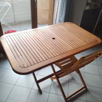 Tavolo da giardino in legno e 6 sedie