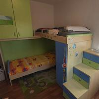 Cameretta con letto a castello