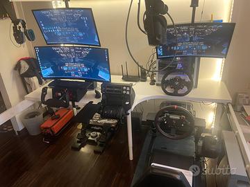 Postazione Simulatore di guida con PC e VR