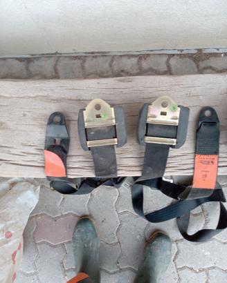 Cinture di sicurezza