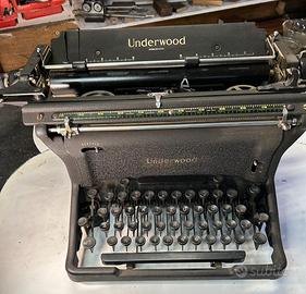 Macchina da scrivere vintage