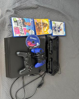PS4 + 4 GIOCHI
