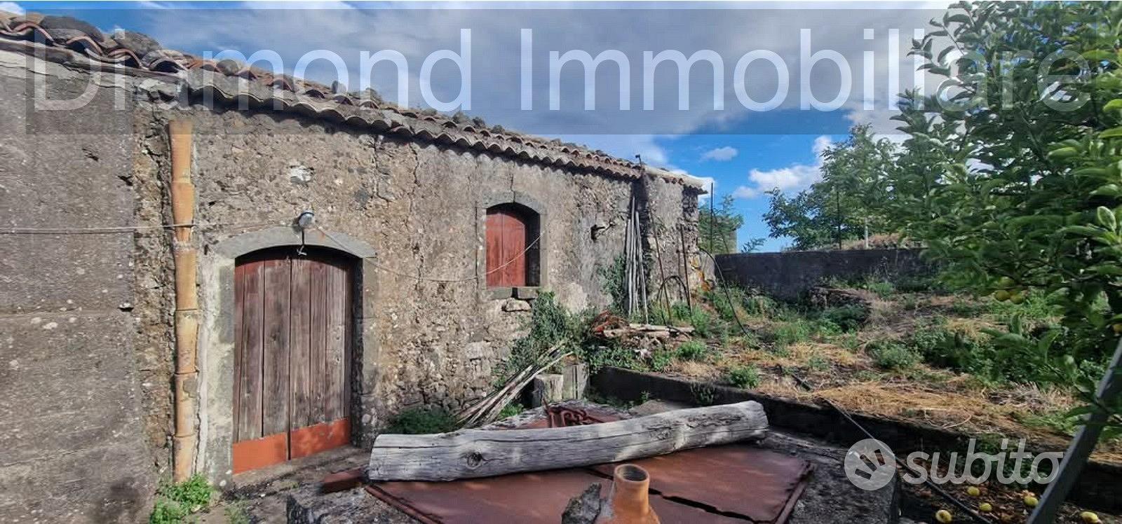 Terreno con fabbricato a Vena - Piedimonte Etneo - Vista 2