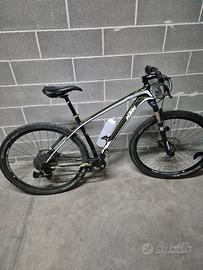 bicicletta mtb telaio carbonio taglia M